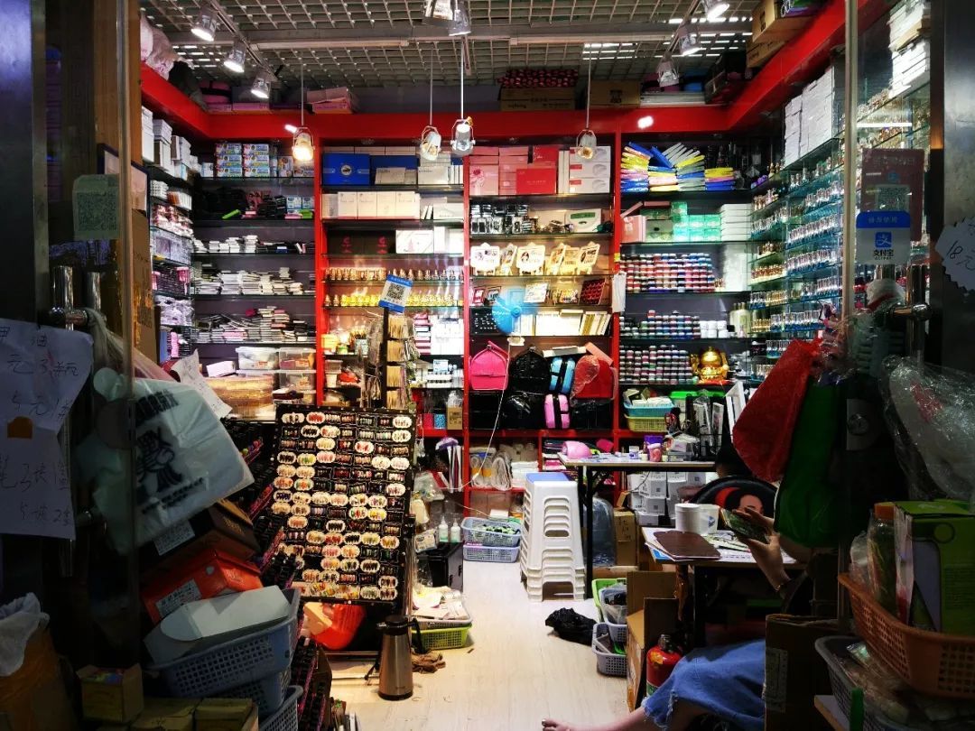 告别15年烟火 世纪天鼎小商品市场的最后38天